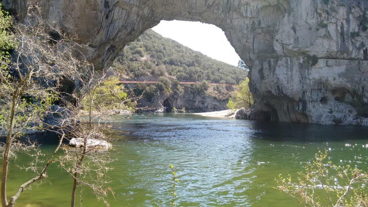 Mas Des Falaises Saint Alban Auriolles Bagian luar foto
