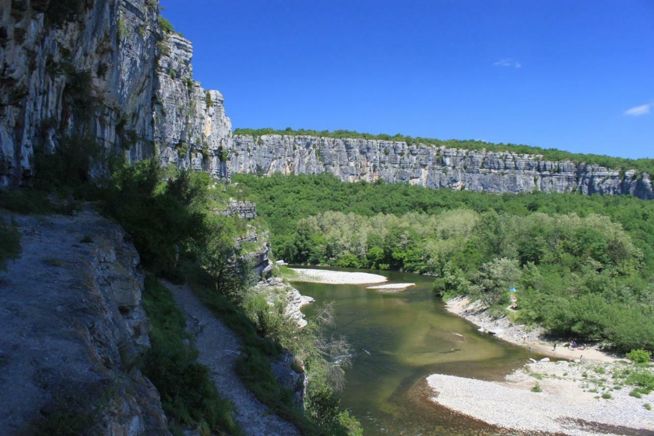 Mas Des Falaises Saint Alban Auriolles Bagian luar foto